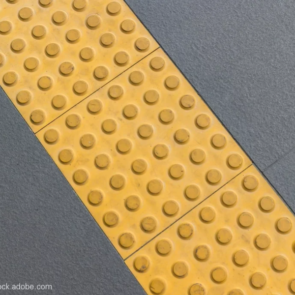 Piso podotáctil puntos