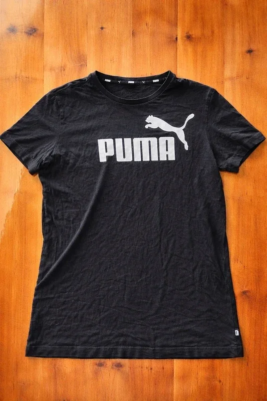 T-shirt enfant 15-16 ans Puma noir logo blanc - Très bon état
