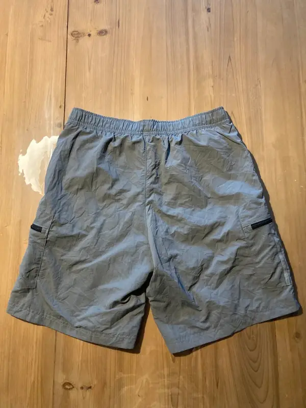 Short Adidas gris homme taille S – Style cargo / sport – Très bon état