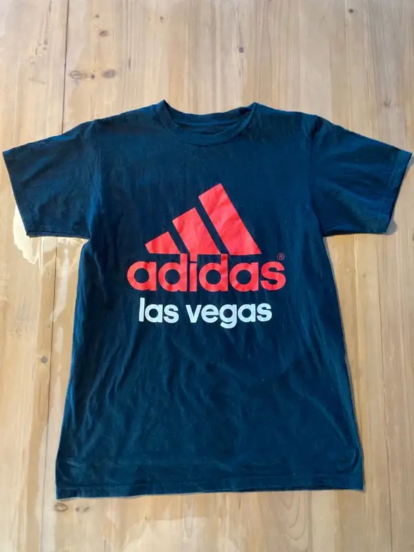 T-shirt Adidas noir Las Vegas – Taille M - Bon état