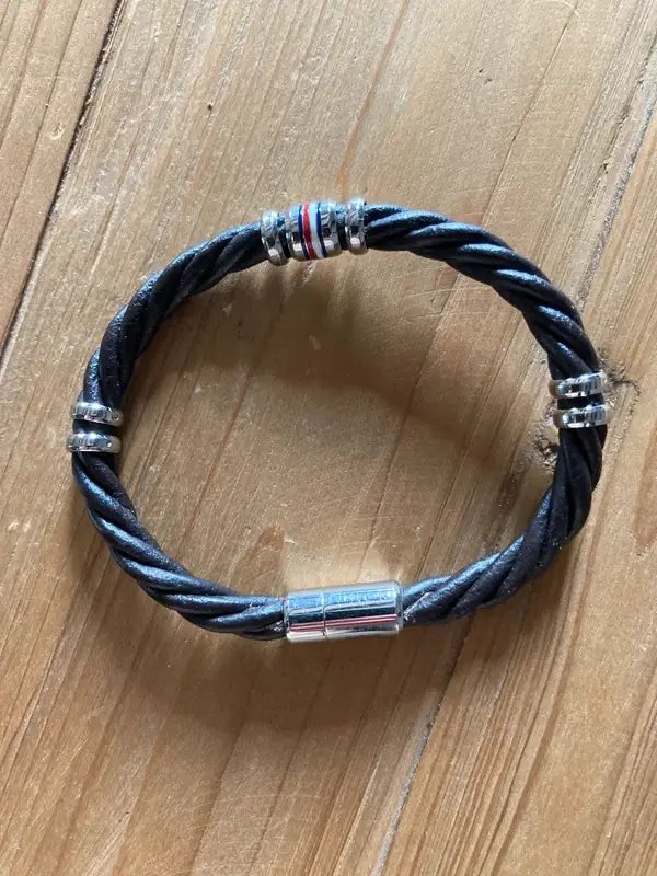 Bracelet Tommy Hilfiger cuir tressé noir et acier inoxydable - Très bon état