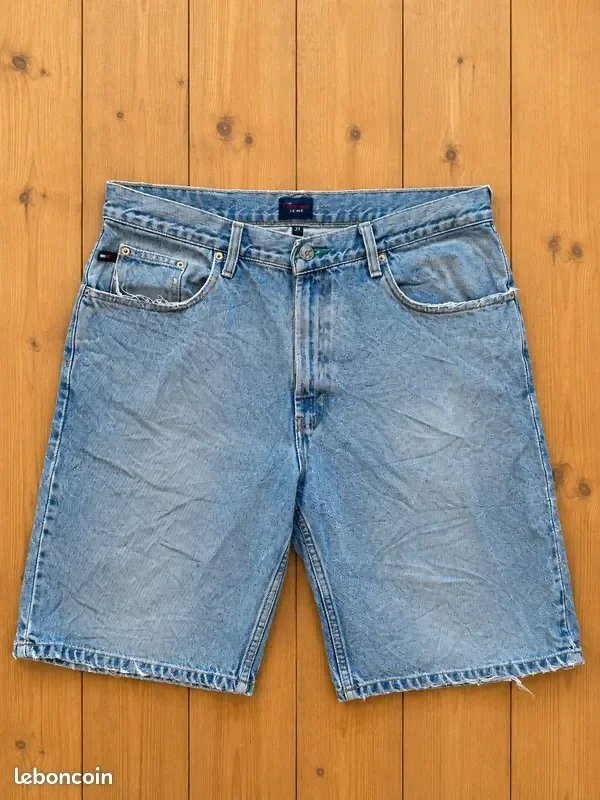 Short en jean Tommy Jeans bleu clair – Taille 34 – Bon état