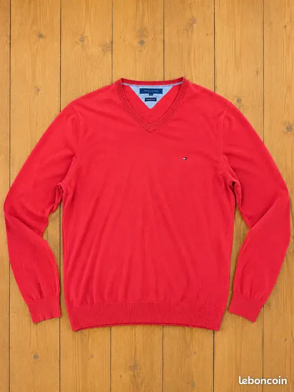 Pull léger Tommy Hilfiger rouge col V – Taille L – Bon état