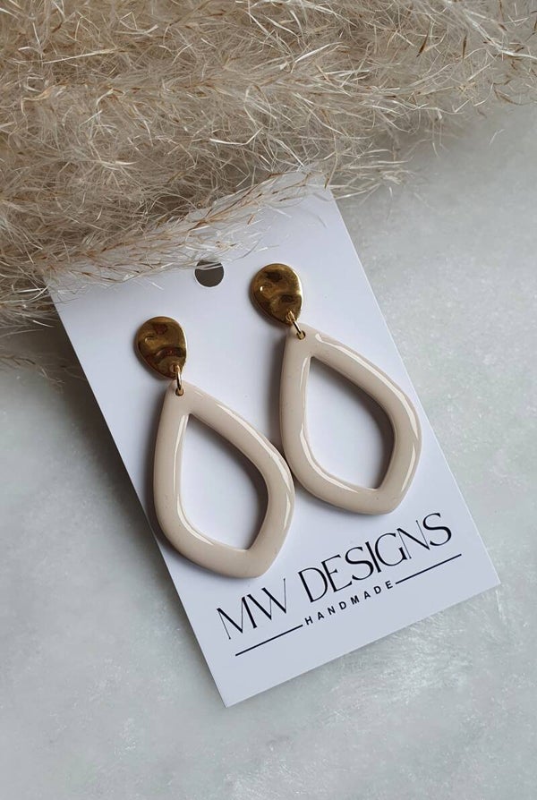 Beige 11