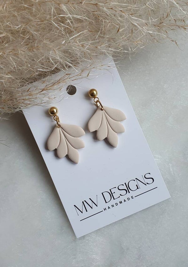 Beige 16