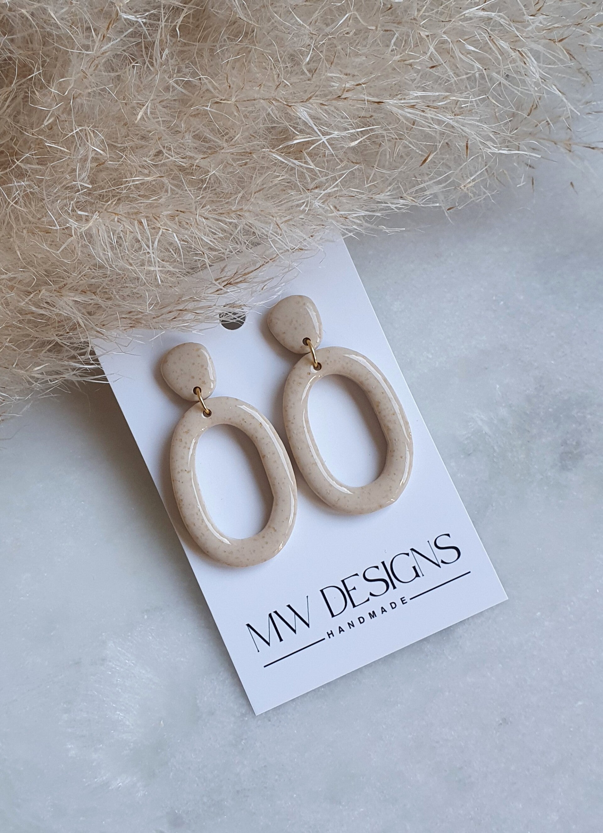 Beige 18