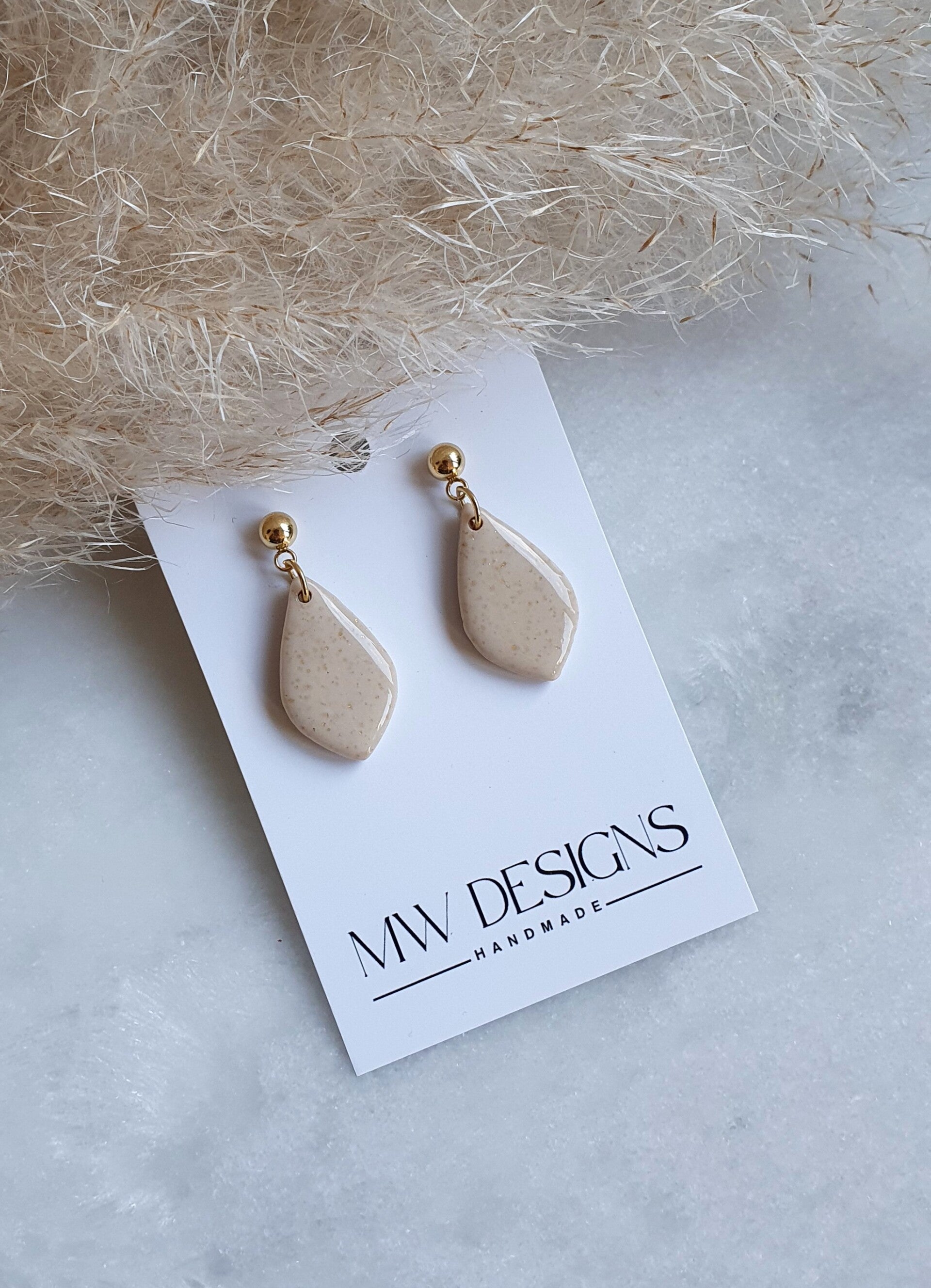 Beige 19