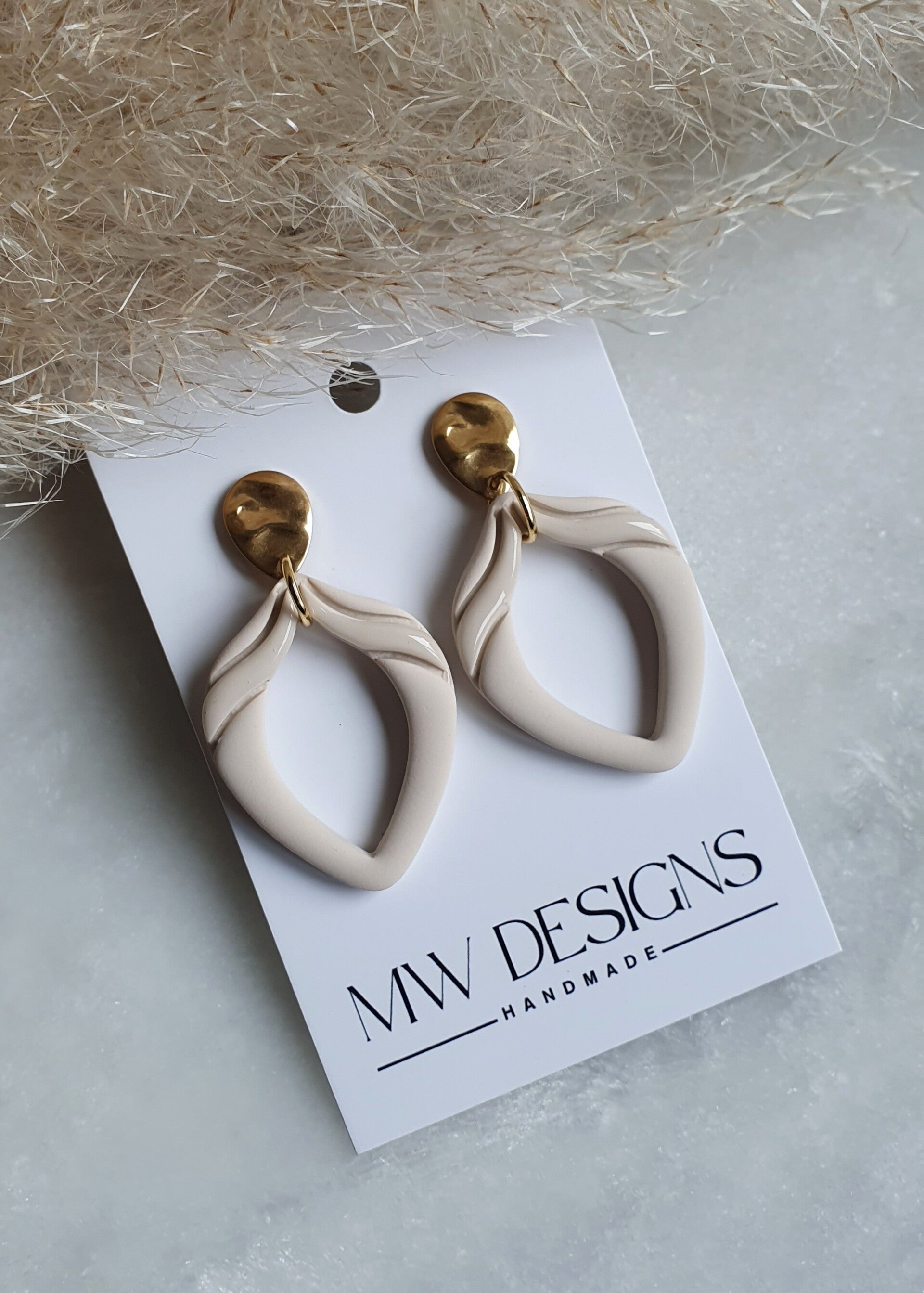 Beige 2