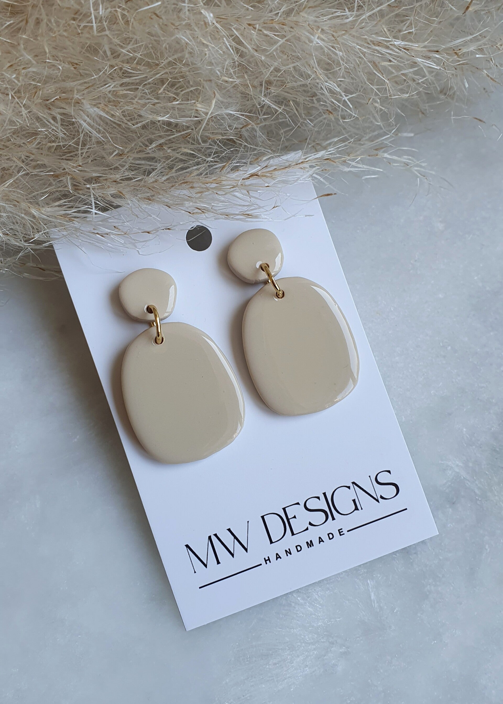 Beige 32
