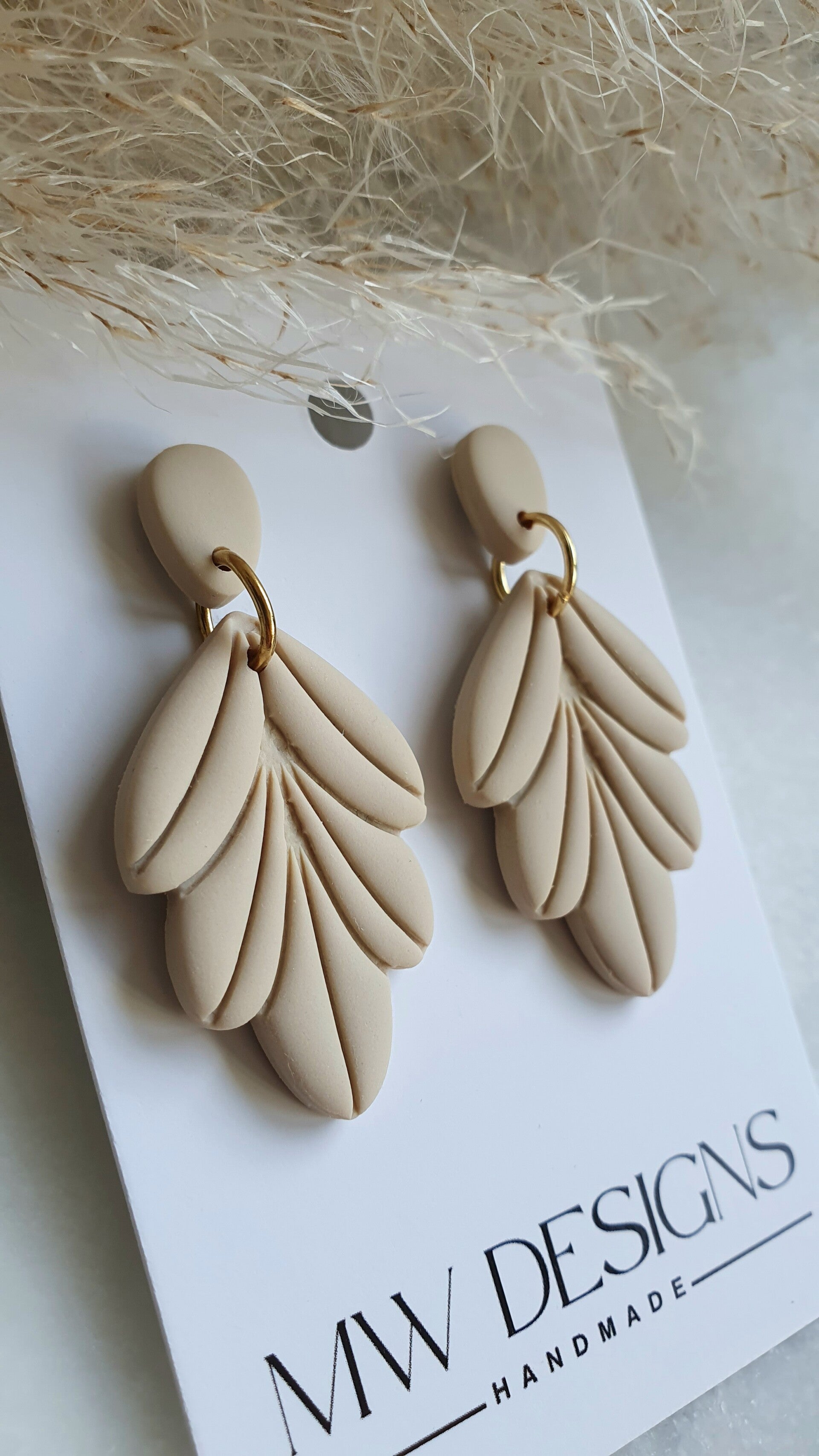 Beige 44