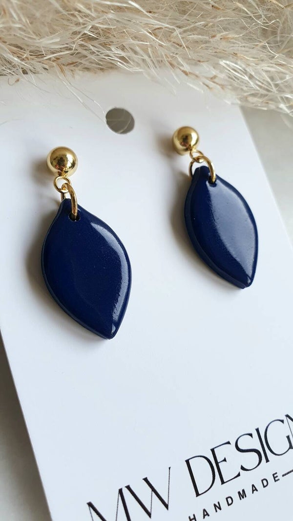 Donker blauw 8