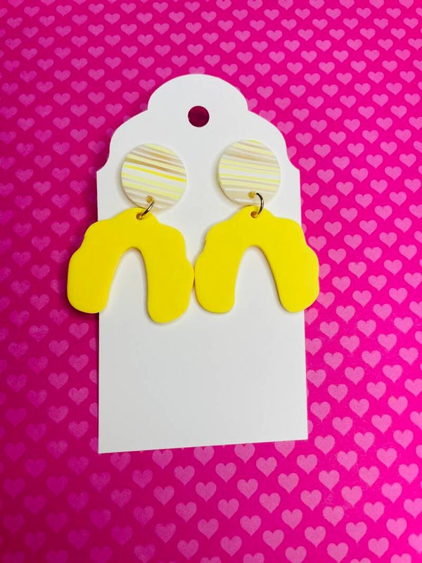 Buttercup Medium Dangles D