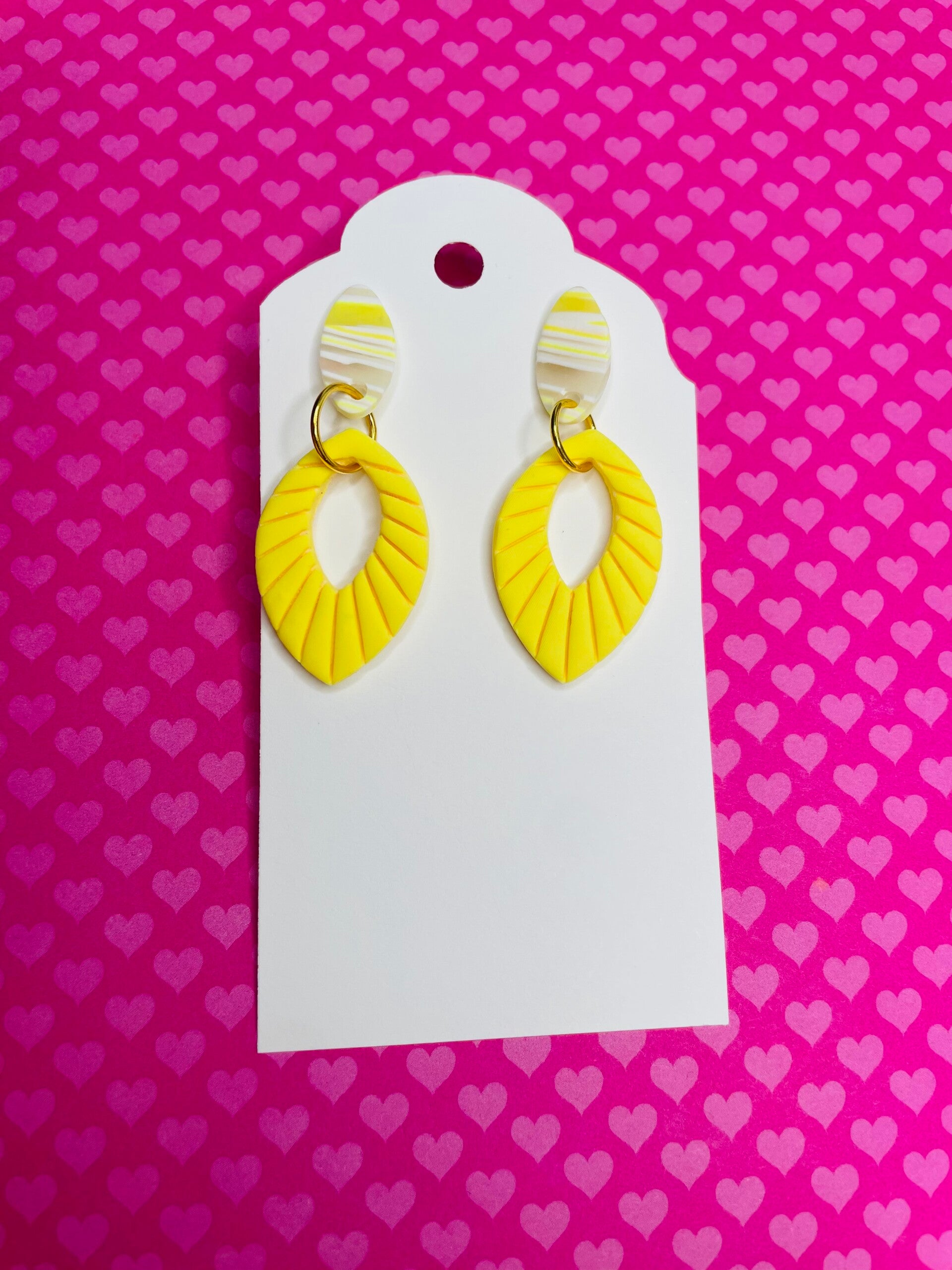 Buttercup Small Dangles E