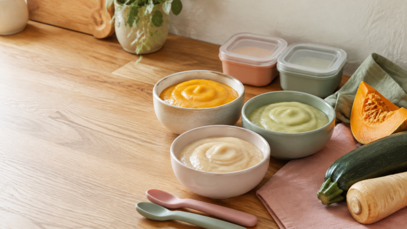 Selbst gemachte Babybreie aus Kürbis, Zucchini und Pastinake