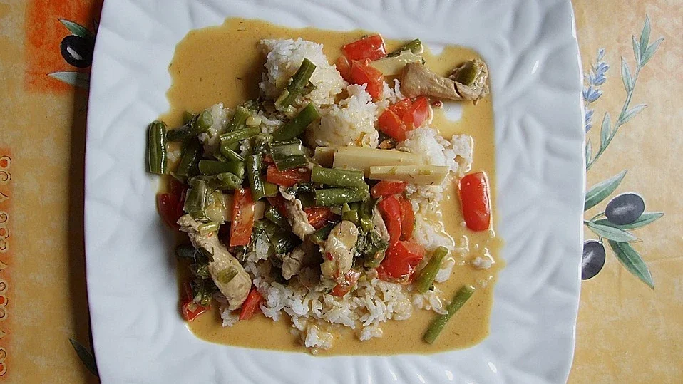 73 Rindfleisch mit Gemuese in Curry sauce (leicht scharf)