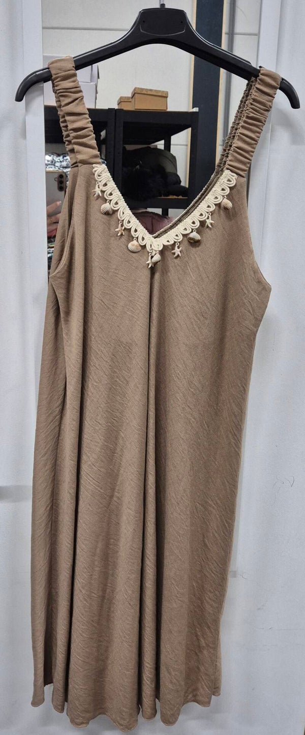 Jurkje schelpen beige
