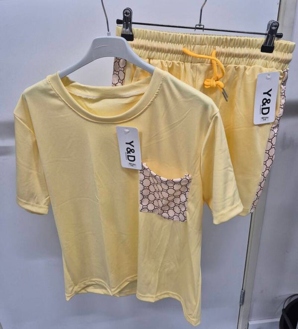 Set inspired geel kort