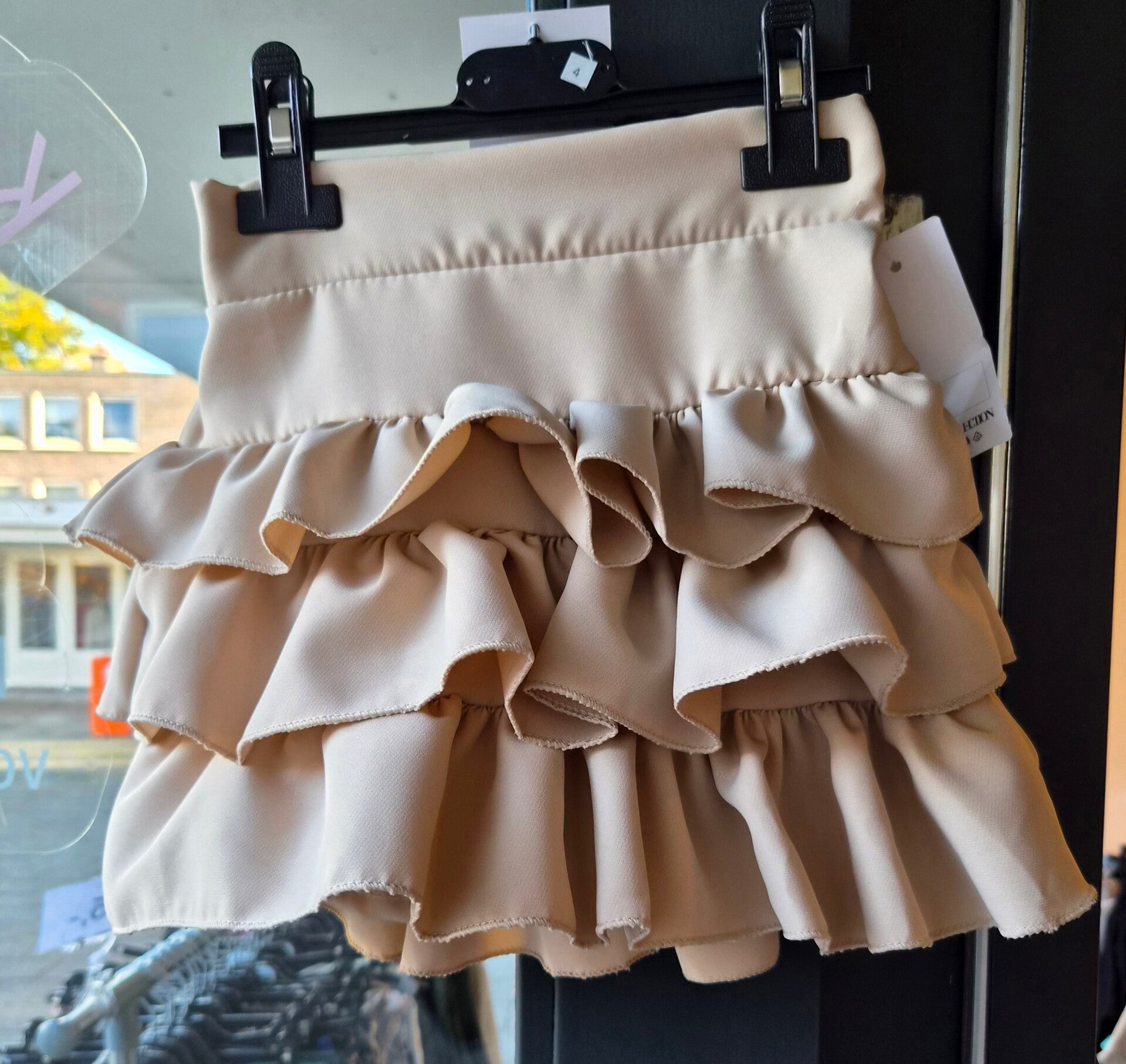 Rokje ruffle beige