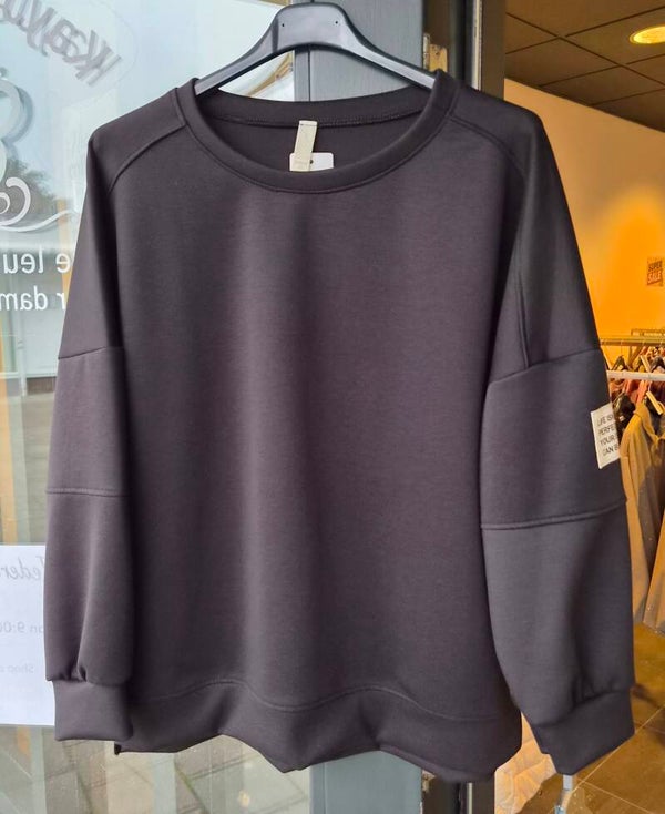Sweater perfect zwart (36-42)