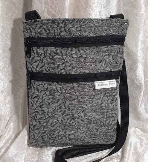 Kännykkälaukku iso harmaa