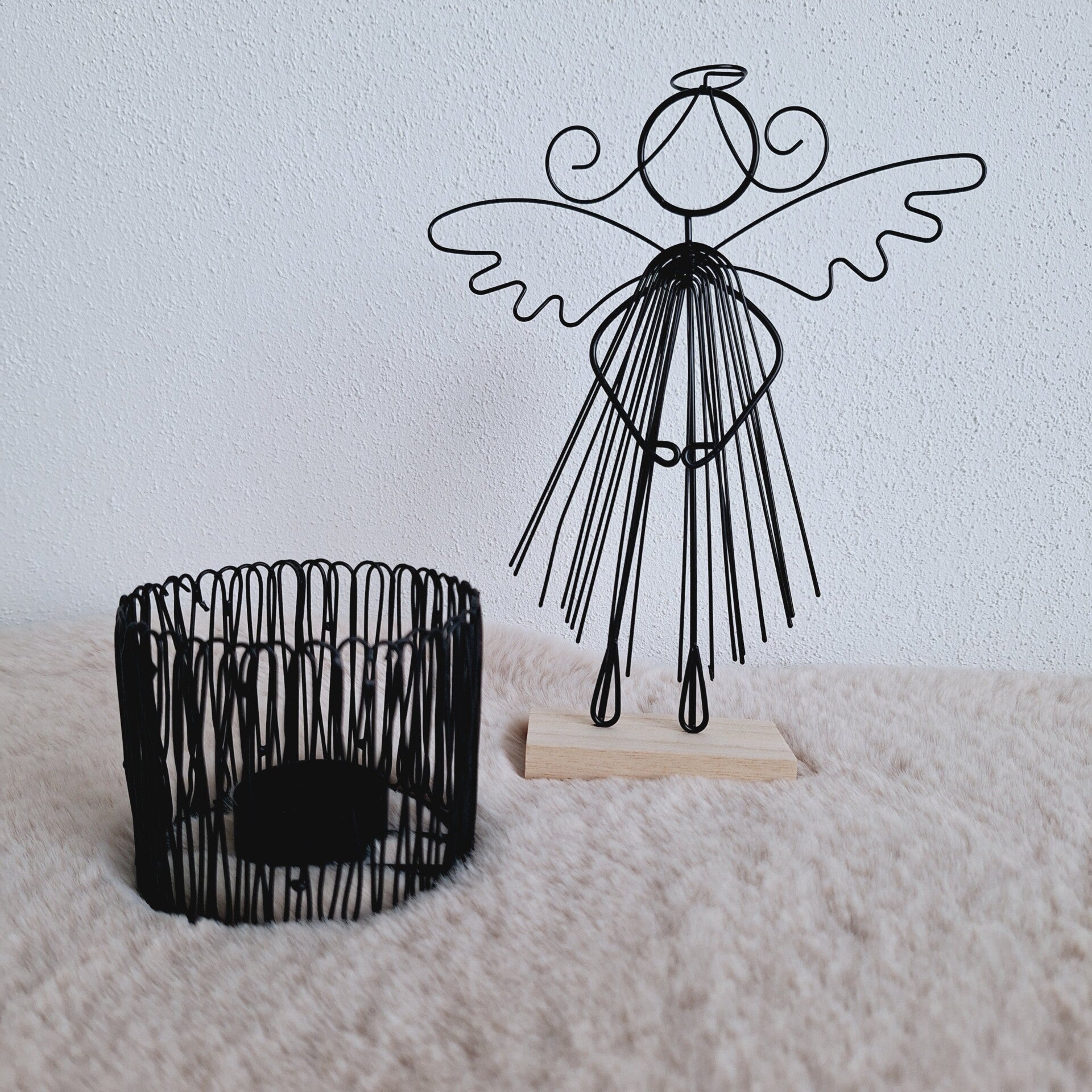 Metalen engel met theelichthouder