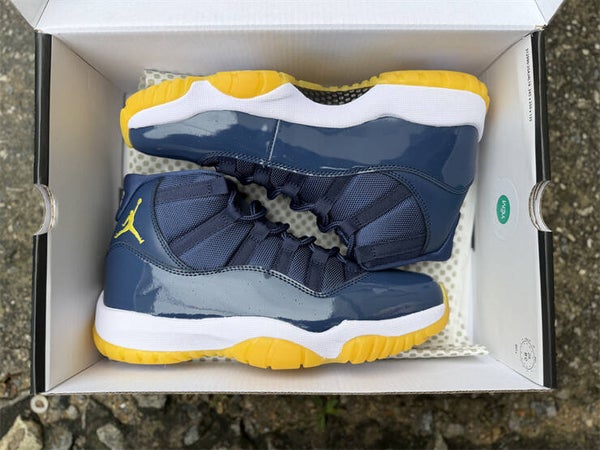 Jordan 11 "University Michigan"