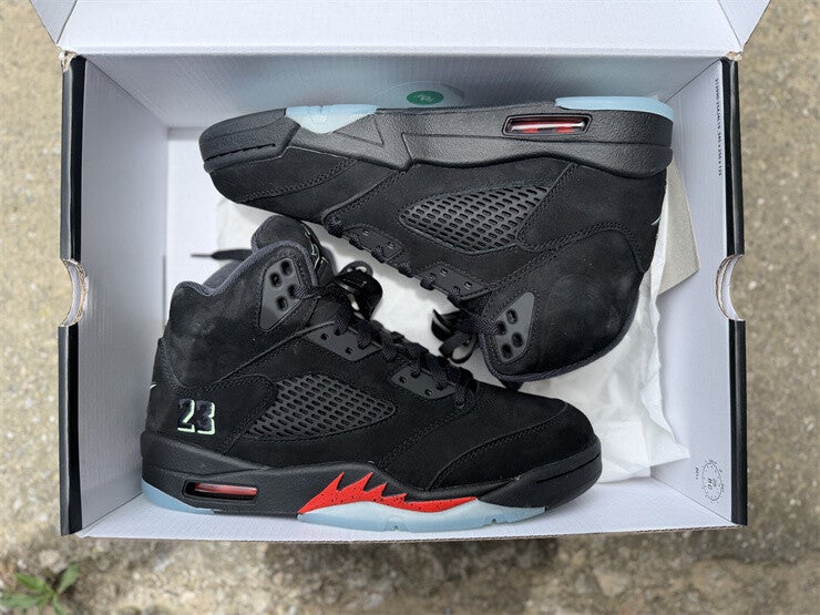 Jordan 5 "Halloween"