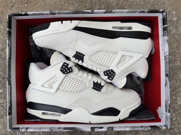 Jordan 4 "Military Black"