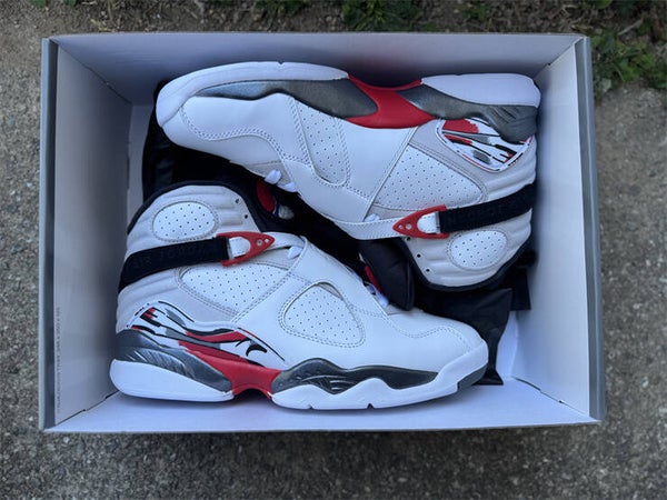 Jordan 8 "Bugs Bunny"