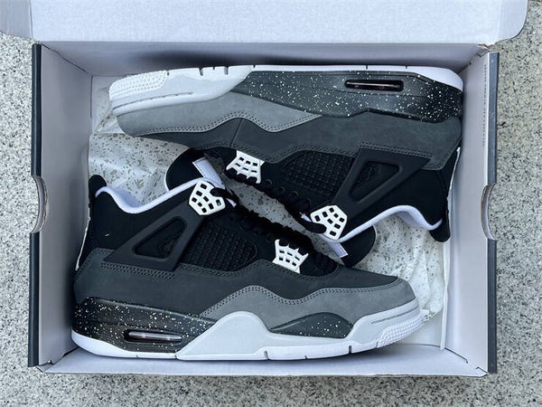 Jordan 4 "Fear"