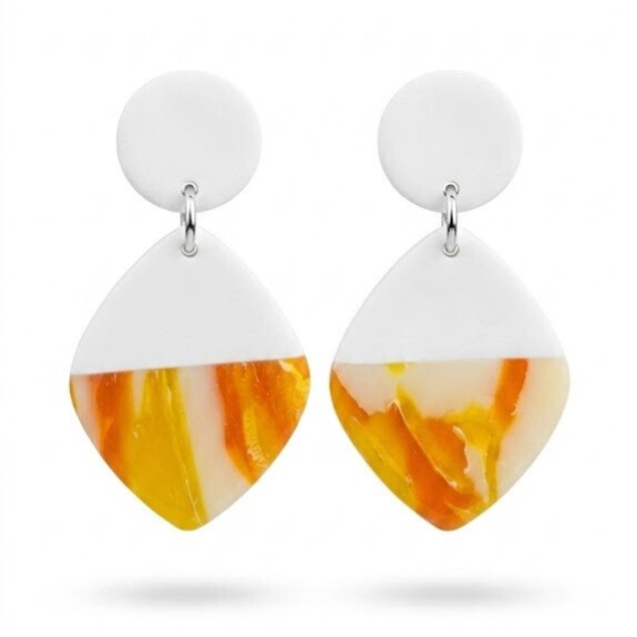Statement oorbellen oranje wit
