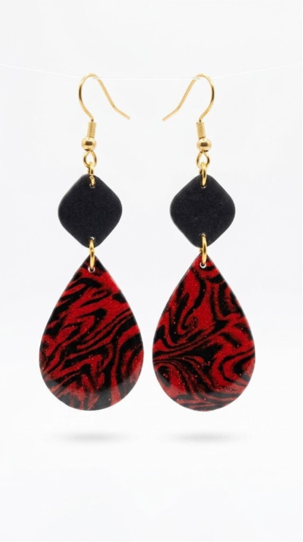 Statement oorbellen rood zwart