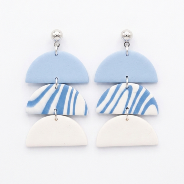 Handgemaakte oorbellen blauw wit - Laura