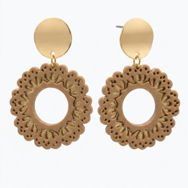 Handgemaakte oorbellen beige - Lotte