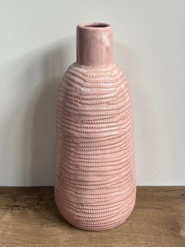 Roze porseleinen vaas in twee maten