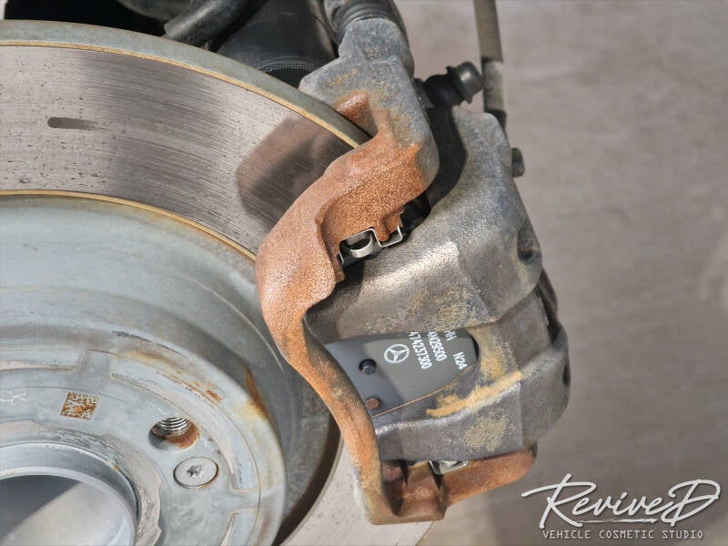 Mercedes carbon ceramic remklauwen laten spuiten REVIVED
