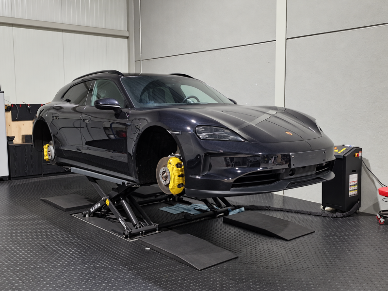 porsche-taycan-4s-4-standard.png