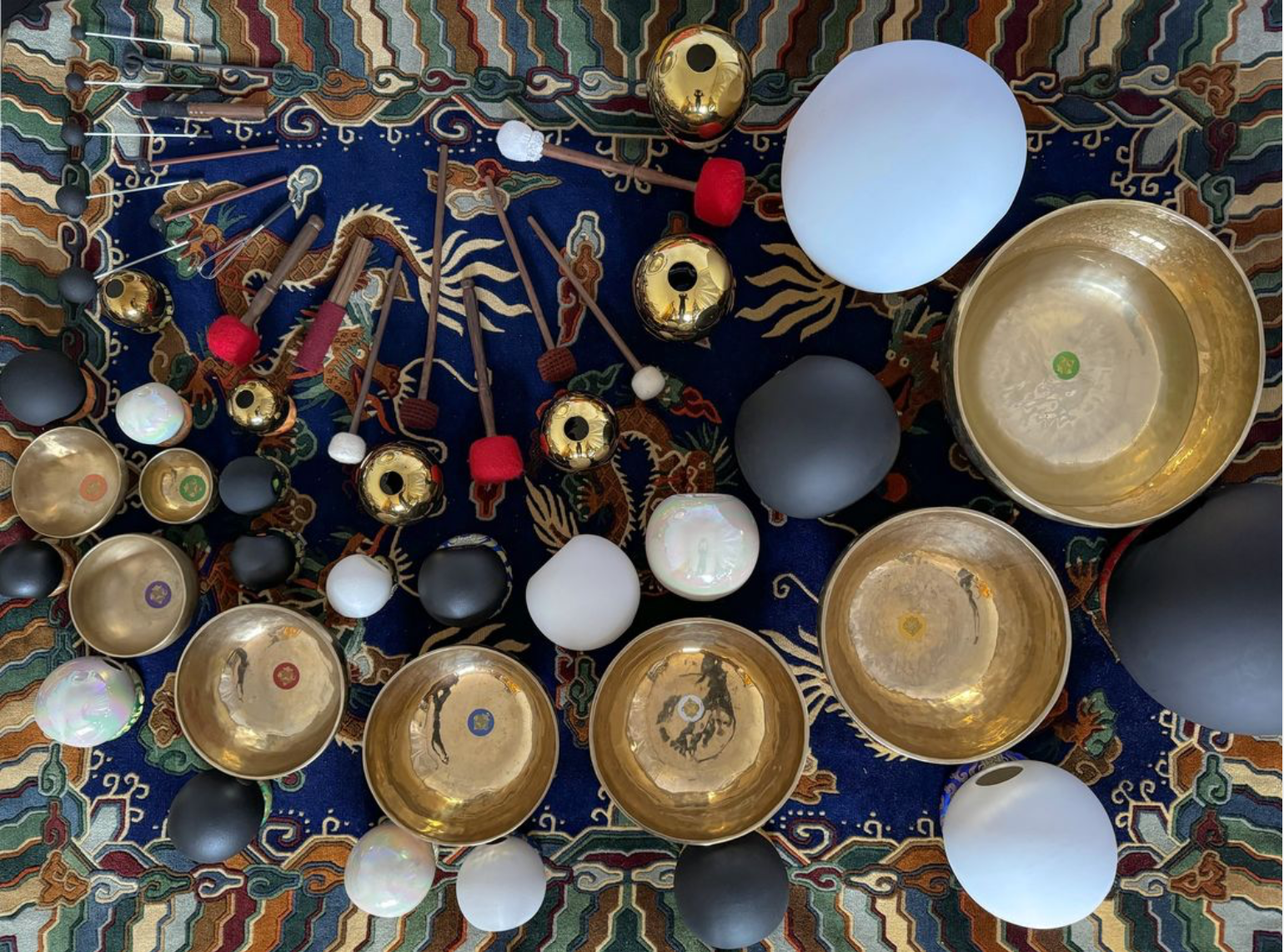 Bols Chantants  Tibétains  et  Vases Nordiques