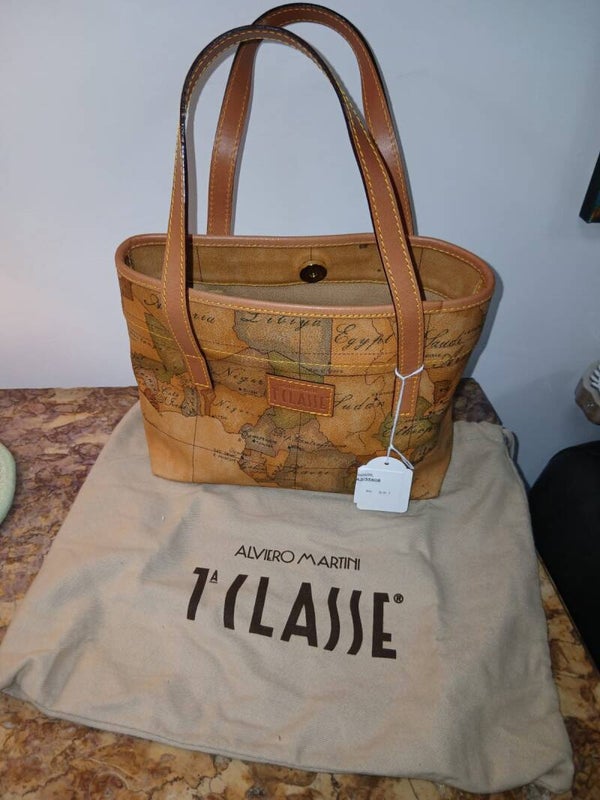Borsa usata ma in ottime condizioni di Alviero Martini