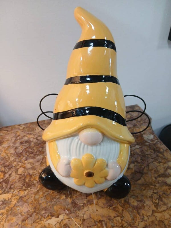 Decorazione gnomo in coccio