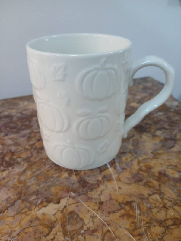 Mug in ceramica bianca articolo nuovo
