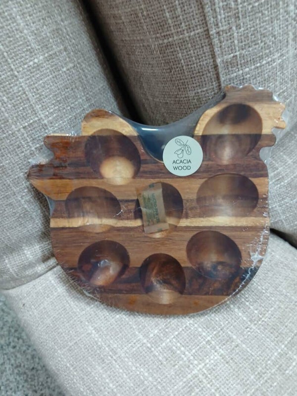 Porta uovo in legno articolo nuovo