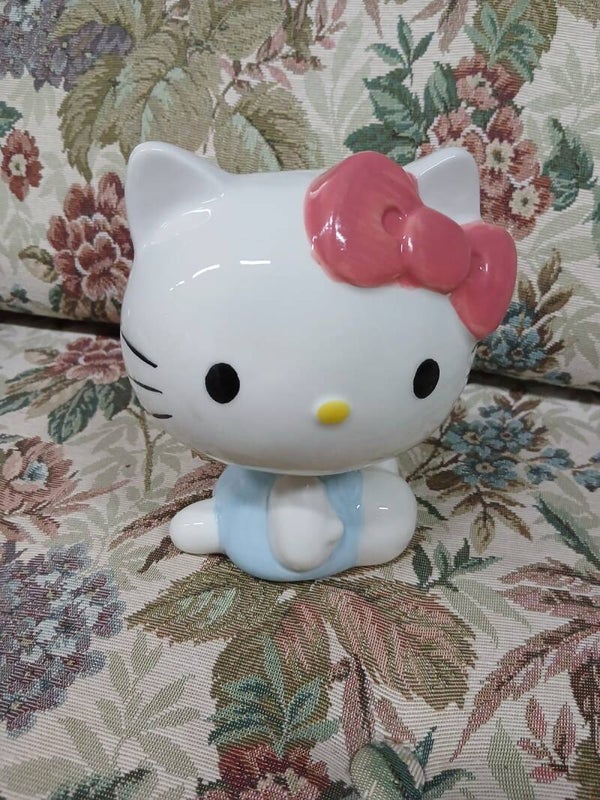 Salvadanaio hello kitty articolo nuovo