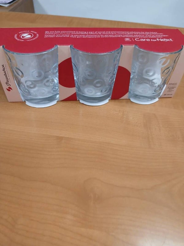Set da tre bicchieri d'acqua