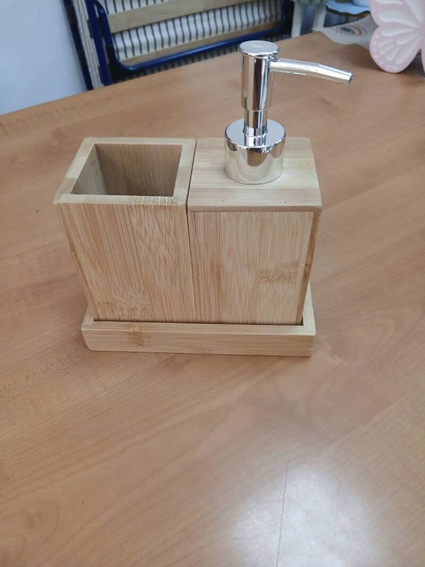 Set tre pezzi bagno in legno