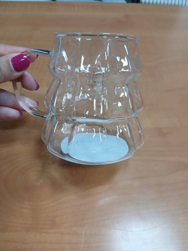 Tazza in vetro a forma di pino
