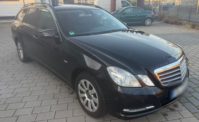 Mercedes-Benz E 220 Diesel,