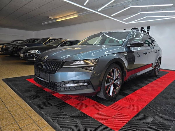 Skoda Superb Combi Sportline*1-Hand*Panorama*Leder*