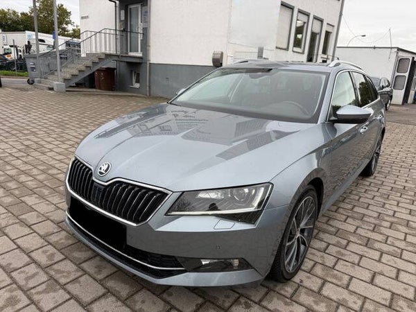 Skoda Superb Combi L&K/Navi/LED/Kamera/Leder/TOP