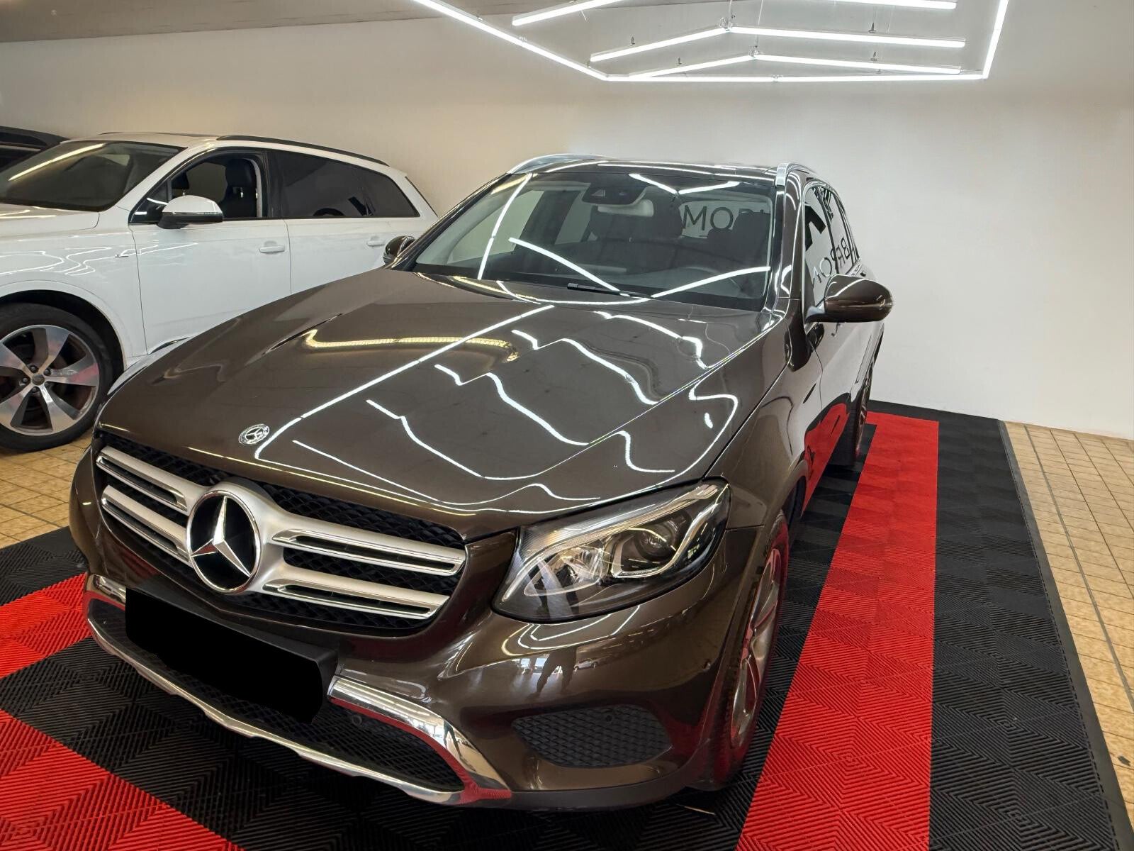 Mercedes-Benz GLC 220 d 4Matic/Navi/LED/Leder/PANO/Kamera